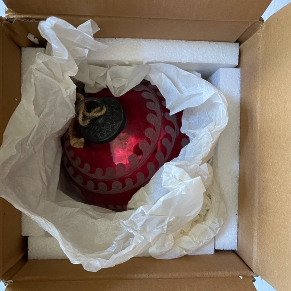 Pottery Barn Etched Large Mercury Glass Ornament, Red, 6" NEW - Picture 8 of 9